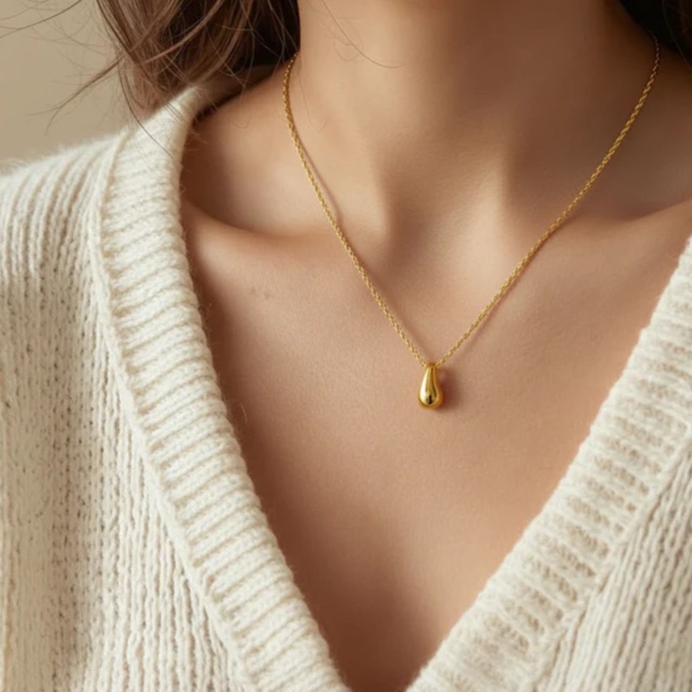 Gold Teardrop Pendant Necklace - Droplet